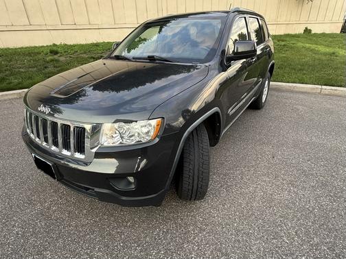 Black 2011 Jeep Grand Cherokee Laredo