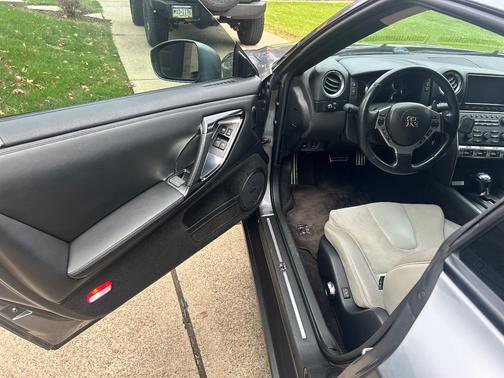 2009 Nissan GT-R Premium