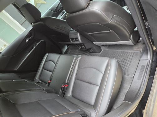 Black 2018 Chevrolet Equinox Premier w/1LZ