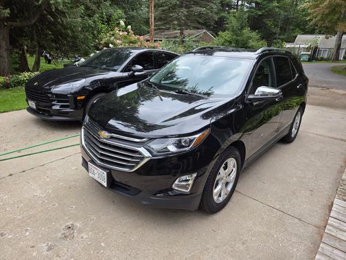 Black 2018 Chevrolet Equinox Premier w/1LZ