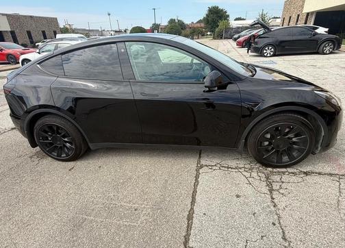 Black 2021 Tesla Model Y Long Range