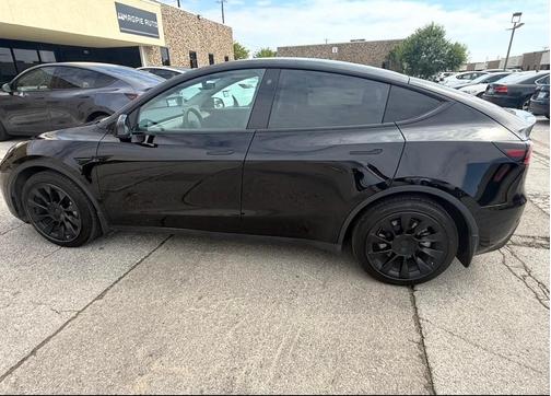 Black 2021 Tesla Model Y Long Range