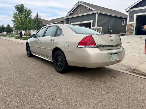 Beige 2009 Chevrolet Impala LS