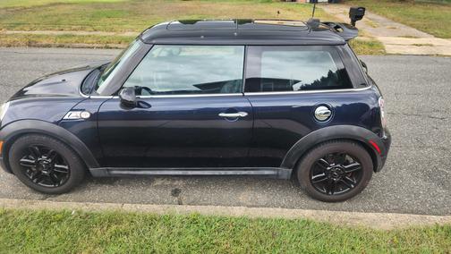 Blue 2013 MINI Hardtop Cooper S