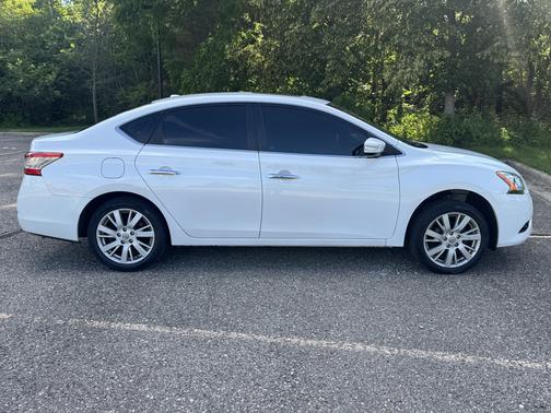 White 2013 Nissan Sentra SL