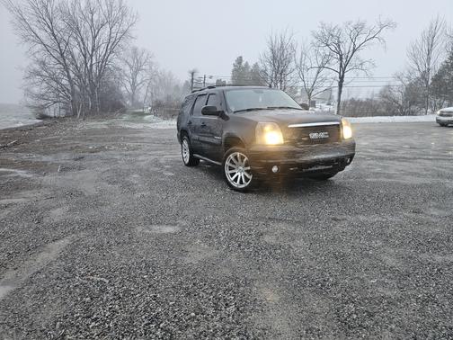 Black 2007 GMC Yukon SLT