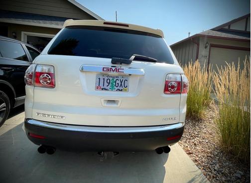 White 2012 GMC Acadia SLT-1