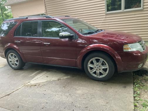 Photo 2 of 12 of 2008 Ford Taurus X Limited