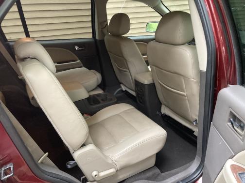 Photo 4 of 12 of 2008 Ford Taurus X Limited
