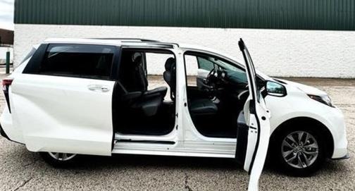 2022 Toyota Sienna XLE