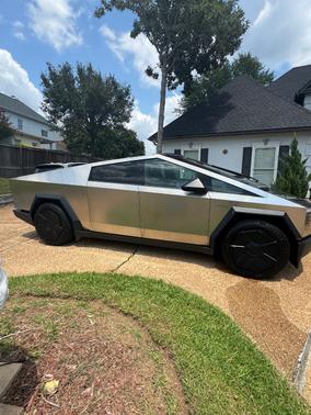 2024 Tesla Cybertruck Cyberbeast