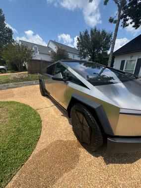 2024 Tesla Cybertruck Cyberbeast