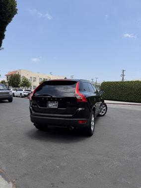 Black 2012 Volvo XC60 3.2