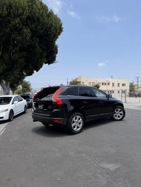 Black 2012 Volvo XC60 3.2