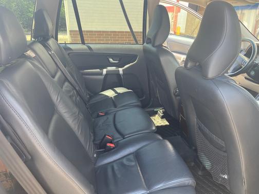 Gray 2009 Volvo XC90 3.2