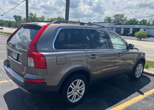 Gray 2009 Volvo XC90 3.2