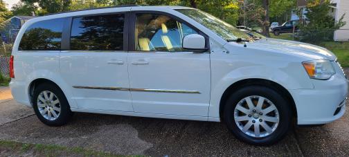 2013 Chrysler Town & Country Touring