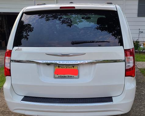 2013 Chrysler Town & Country Touring