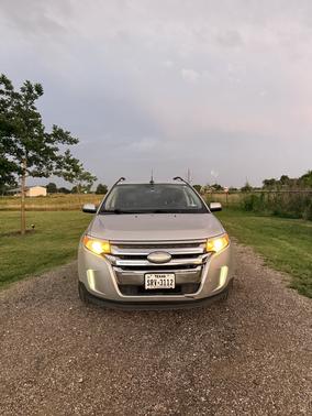 Silver 2011 Ford Edge Limited