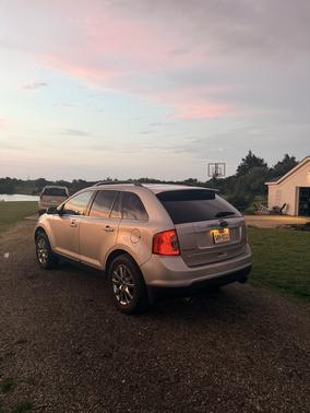 Silver 2011 Ford Edge Limited