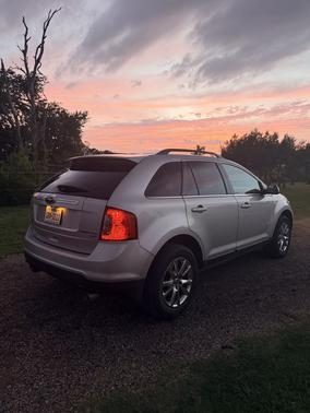 Silver 2011 Ford Edge Limited