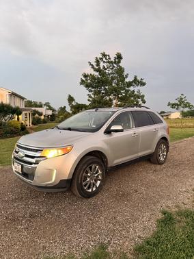 Silver 2011 Ford Edge Limited