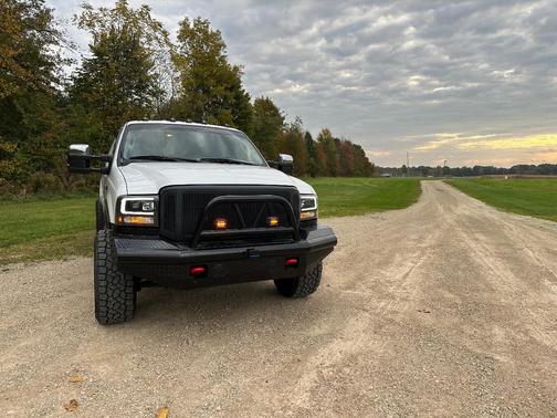 White 2007 Ford F-350 Lariat Crew Cab Super Duty