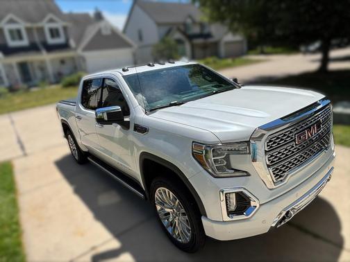 White 2019 GMC Sierra 1500 Denali