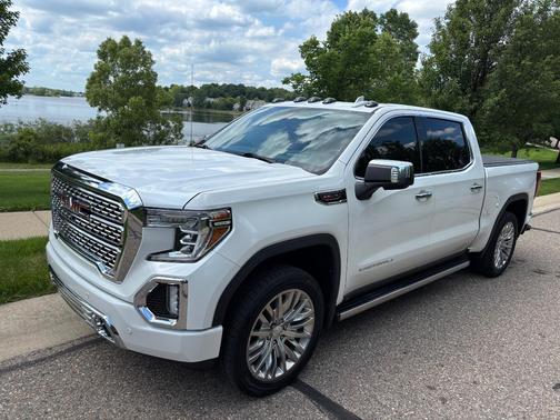 White 2019 GMC Sierra 1500 Denali