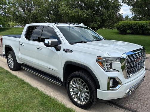 White 2019 GMC Sierra 1500 Denali