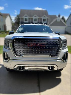 White 2019 GMC Sierra 1500 Denali