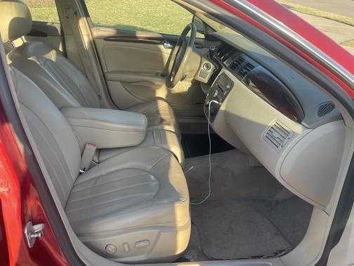 Red 2006 Buick Lucerne CXL
