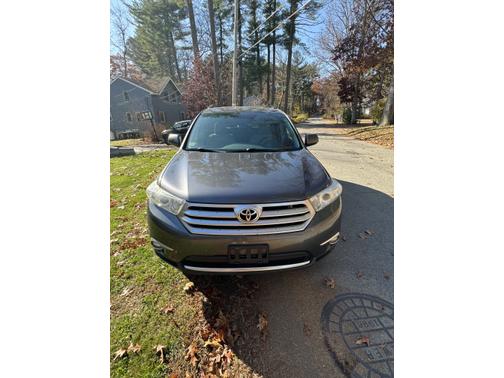 2012 Toyota Highlander SE