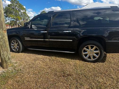 2011 GMC Yukon XL Denali