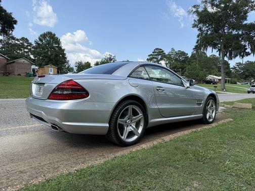 Silver 2009 Mercedes-Benz SL-Class SL550 Roadster