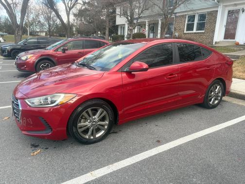 2017 Hyundai ELANTRA SE
