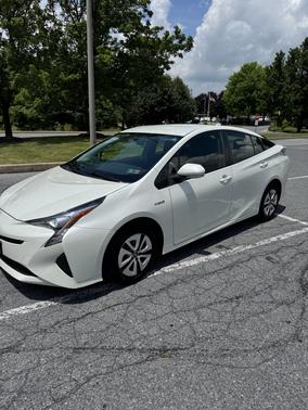 2016 Toyota Prius Two