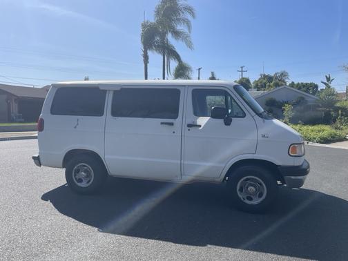 1995 Dodge Ram Van B1500