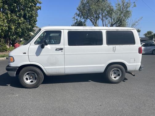 1995 Dodge Ram Van B1500