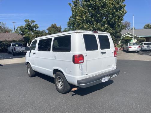 1995 Dodge Ram Van B1500