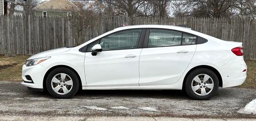 2018 Chevrolet Cruze LS