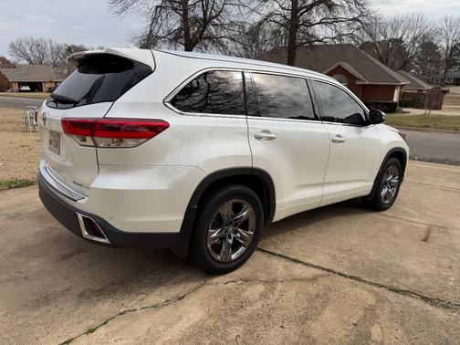 2019 Toyota Highlander Limited Platinum