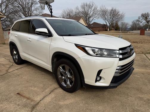 2019 Toyota Highlander Limited Platinum