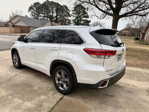 2019 Toyota Highlander Limited Platinum