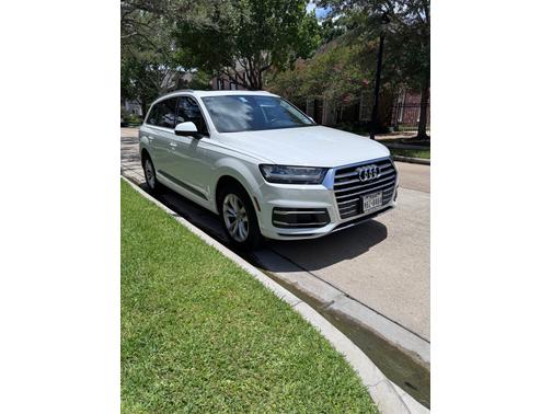 2019 Audi Q7 45 Premium Plus