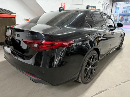 2020 Alfa Romeo Giulia Base