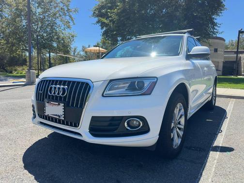 White 2013 Audi Q5 2.0T Premium Plus