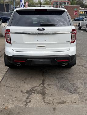 White 2014 Ford Explorer XLT