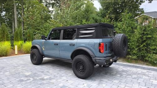 Blue 2021 Ford Bronco Badlands