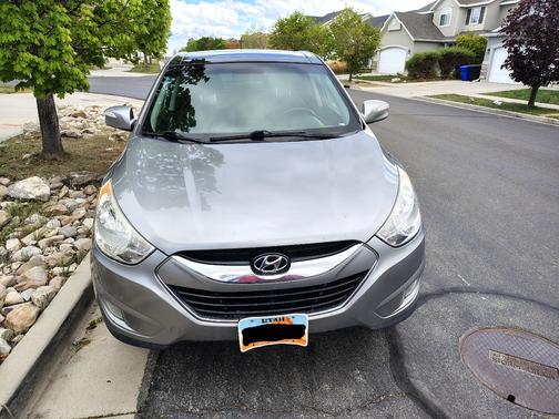 Gray 2011 Hyundai TUCSON Limited